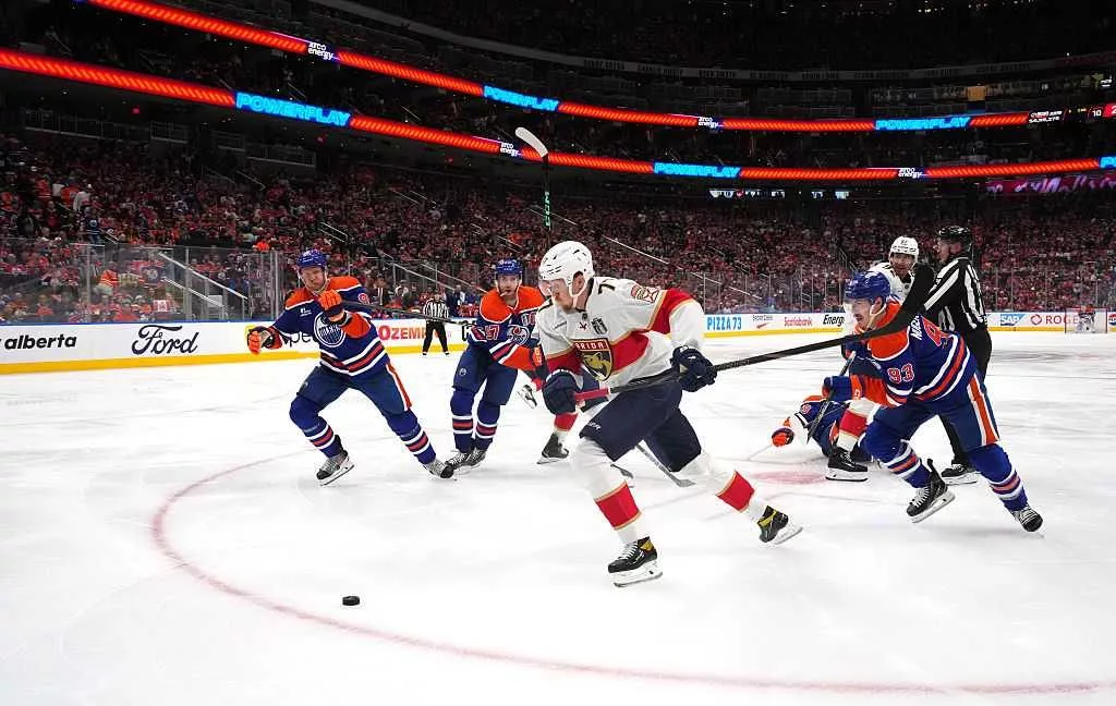 Panthers move to the verge of 2nd straight Stanley Cup title