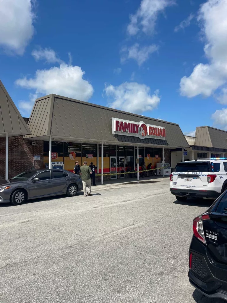 Police: 1 injured, 1 in custody after shooting at Savannah Family Dollar