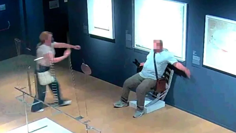 WATCH: Museum’s security footage captures tourist breaking artwork by sitting on it