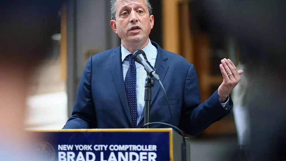 NYC comptroller and mayoral candidate arrested outside immigration court