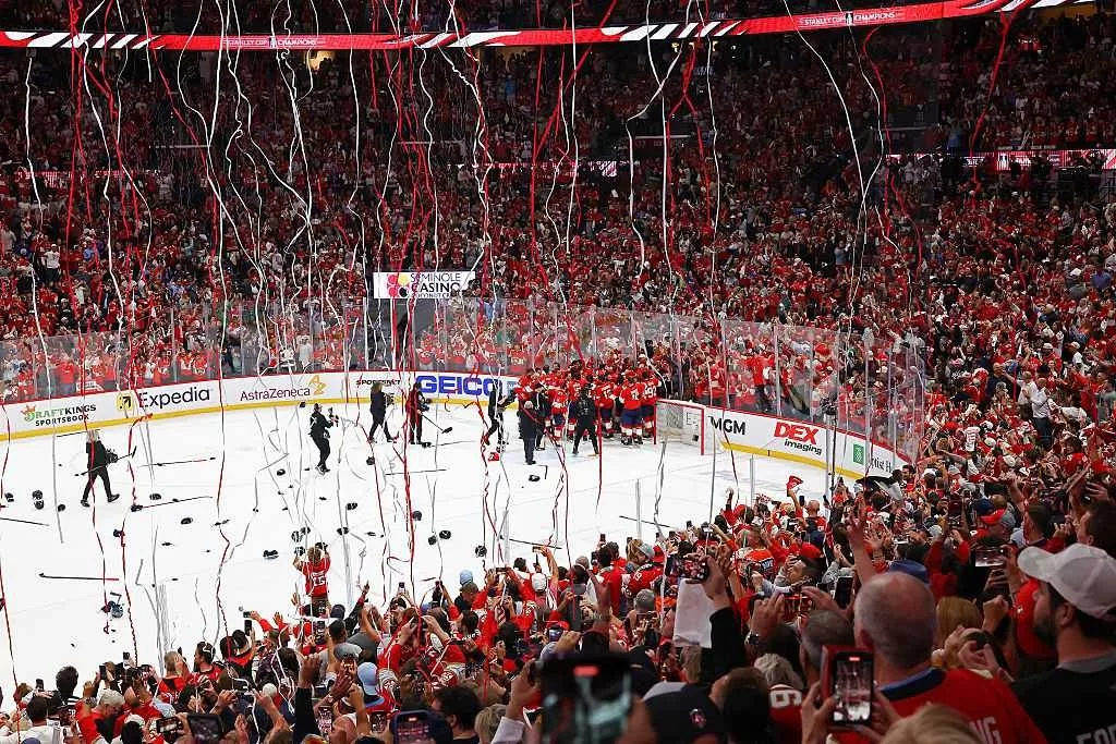 Florida Panthers repeat as Stanley Cup champions by beating the Oilers in 6 games