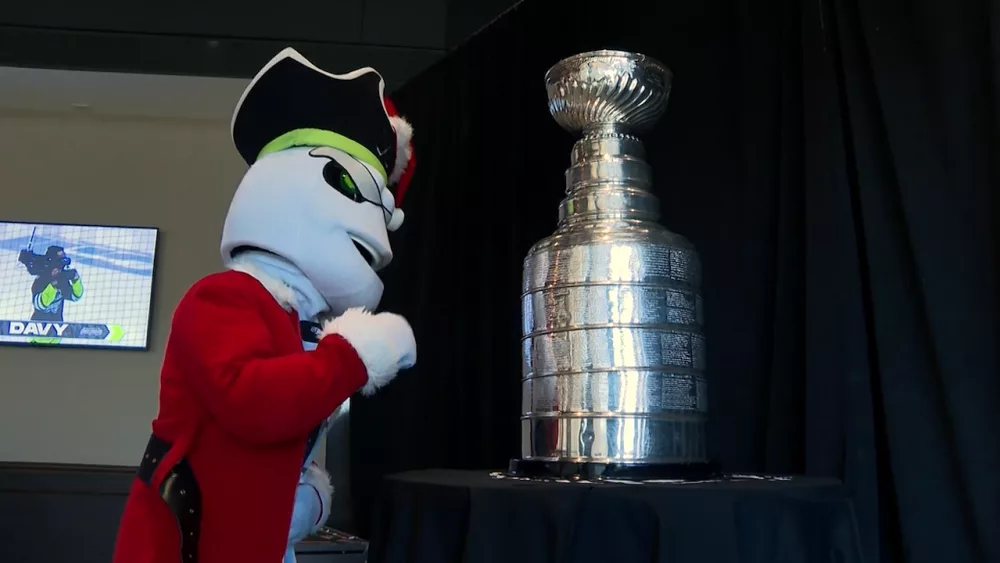 Panthers Dominate Game 6 to Clinch Back-to-Back Stanley Cup Titles