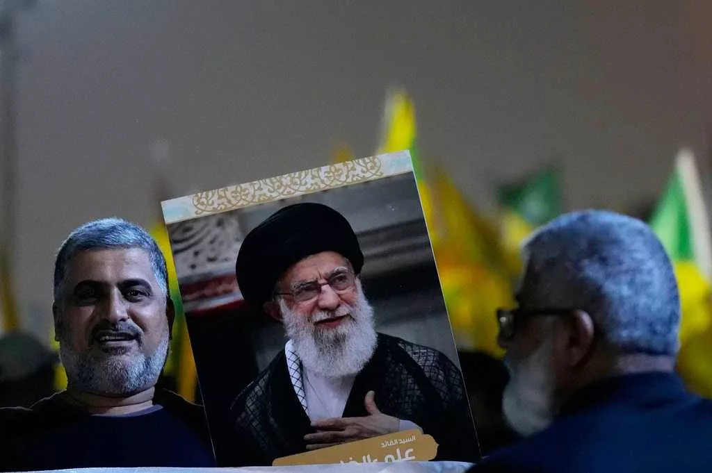 Israel’s military warns people to evacuate the area around Iran’s Arak heavy water reactor