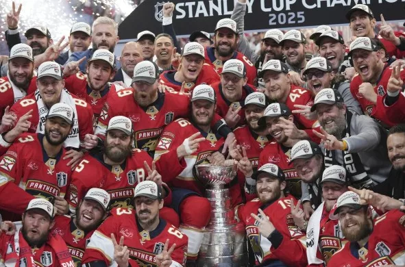 Former Ghost Pirates goaltender celebrates Stanley Cup title with Panthers