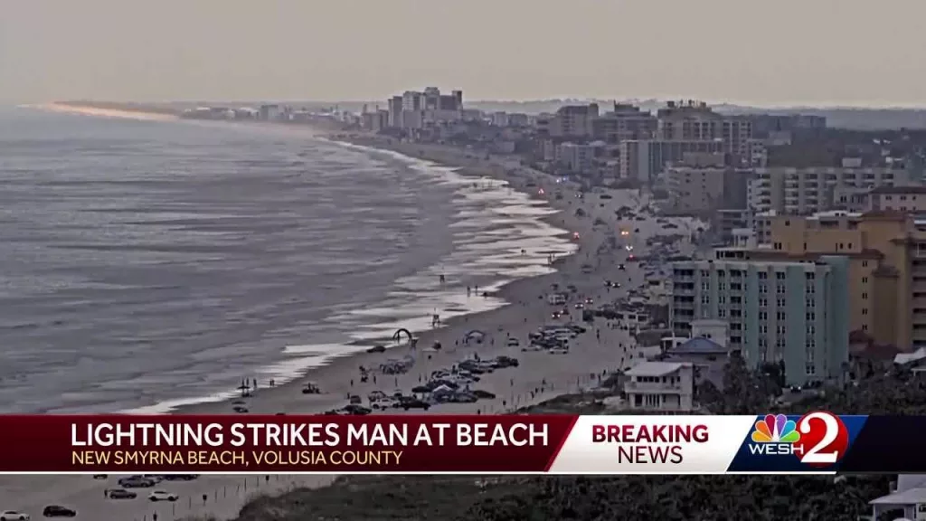 3 people struck by lightning on Florida beach