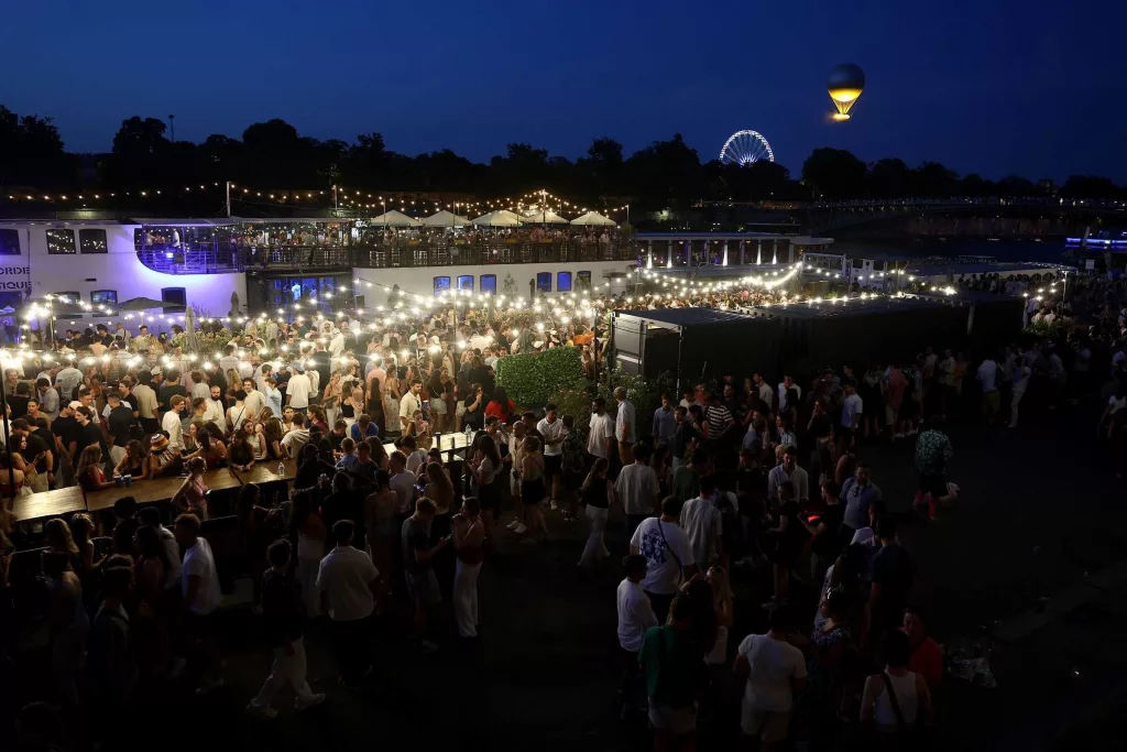 12 detained after 145 people are pricked with syringes at French music festival