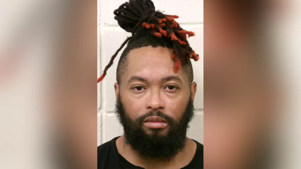Discovery of 'sexually graphic' text messages leads to search for man, 2 girls on Skidaway Island