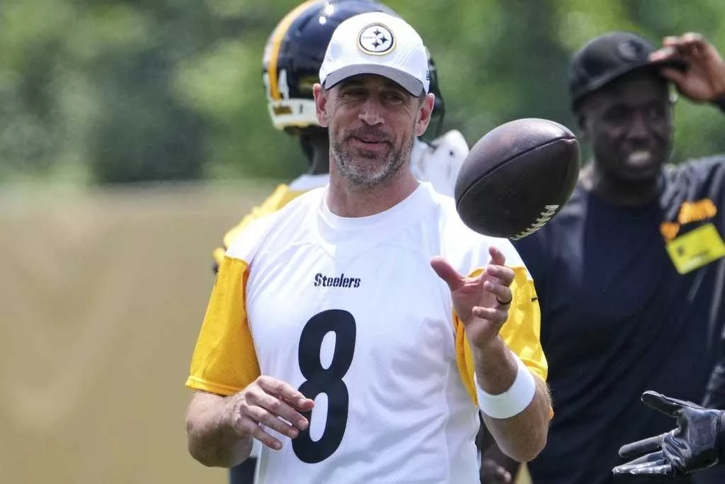 Steelers QB Aaron Rodgers is 'pretty sure' the 2025 season will be his last in the NFL