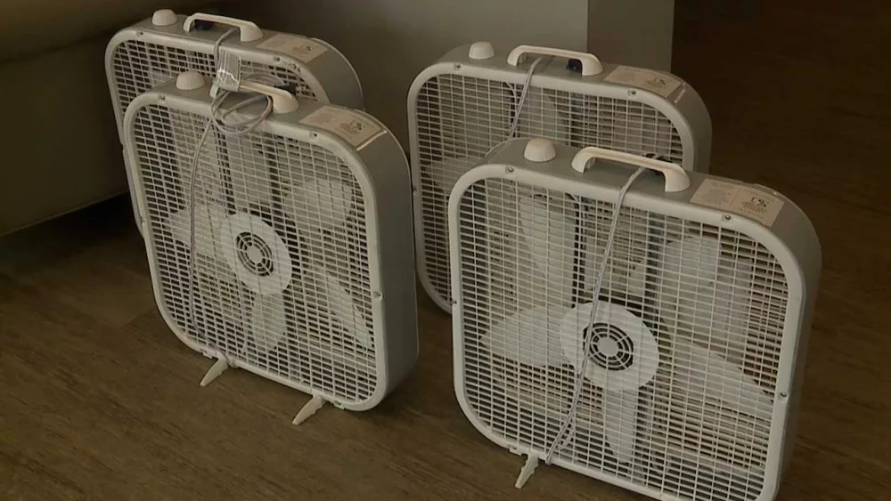 Amid dangerous temperatures, Southeast Georgia city collecting box fans for those in need