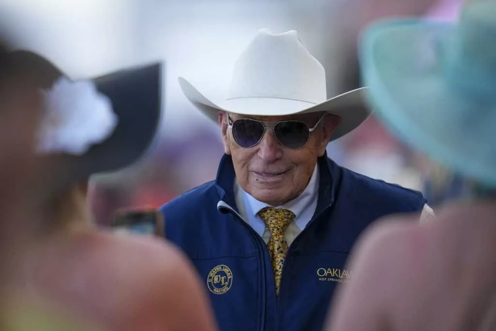 Hall of Fame horse trainer D. Wayne Lukas, a winner of 15 Triple Crown races, dies at 89