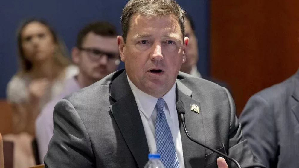 Ex-FBI agent charged in Capitol riot now works on Justice Department's 'weaponization' task force