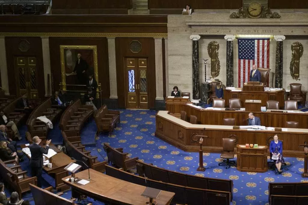 Hakeem Jeffries breaks House speech record opposing GOP bill