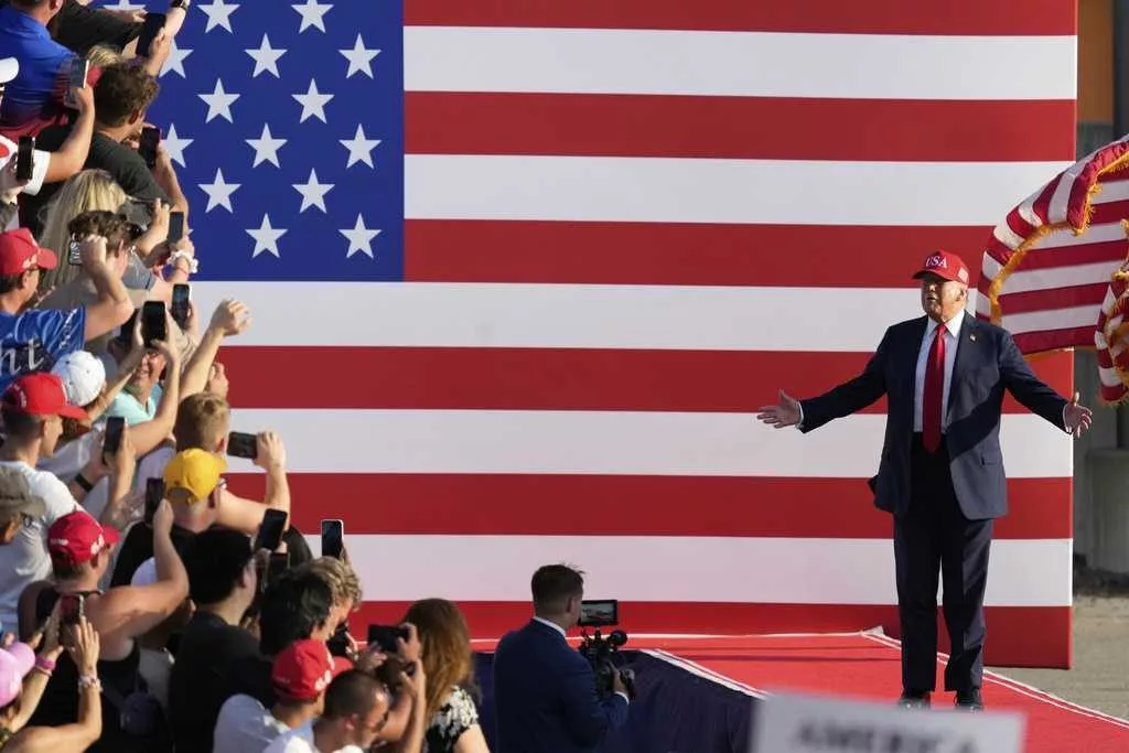 President Trump floats celebrating 250 years of independence with a UFC fight at the White House