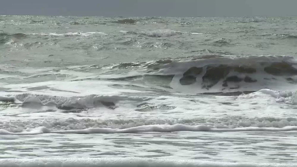 Father drowns while trying to save 4-year-old son at Hunting Island State Park