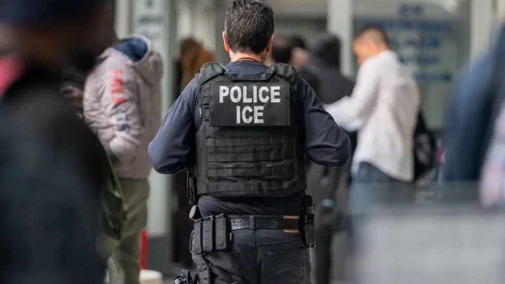 Immigration journalist who was granted bond still in ICE custody