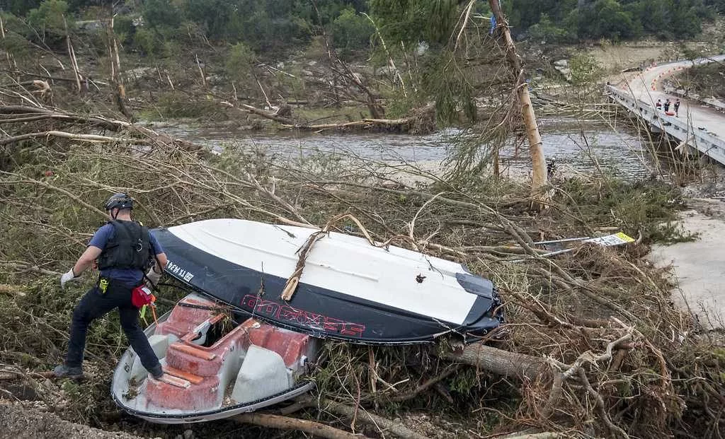 Texas flash floods prompt debate on federal disaster response