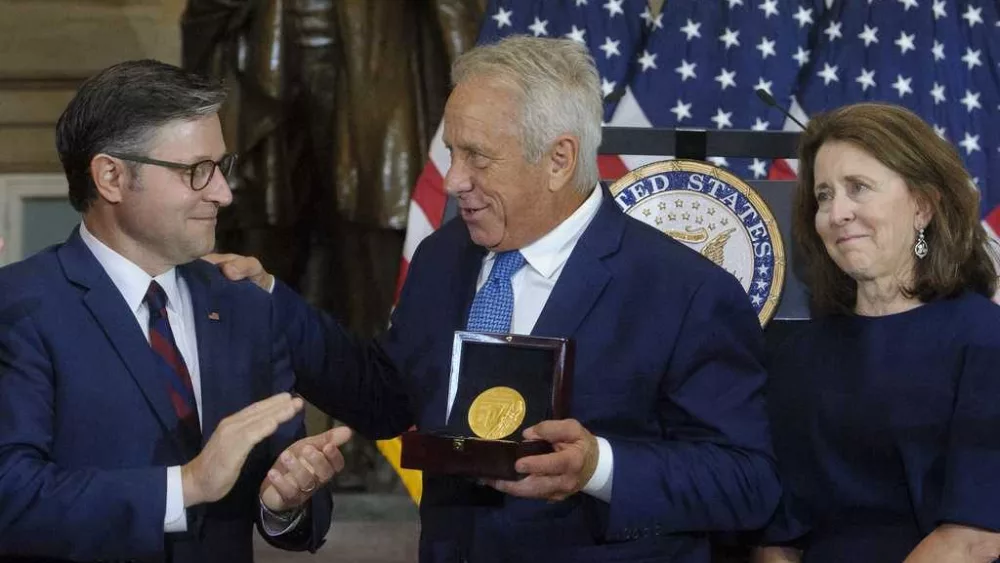 Cyclist Greg LeMond receives Congressional Gold Medal at Capitol ceremony