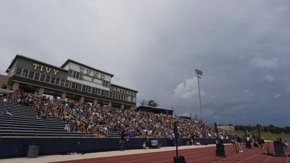 Hundreds gather at high school stadium to honor victims of Texas flash floods