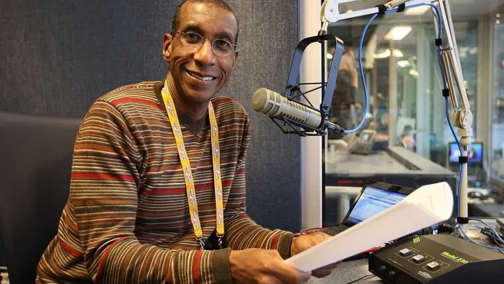 Yankees PA announcer Paul Olden to miss weekend series, ending a run of 1,339 games