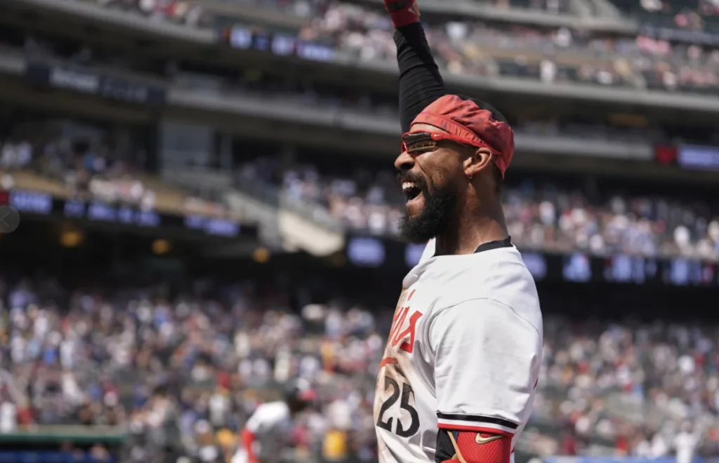 Baxley native Byron Buxton hits for cycle, makes history at Target Field
