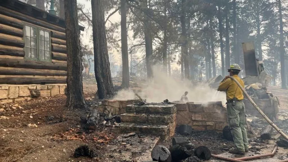 Wildfire devastates Grand Canyon's North Rim, destroying historic lodge and visitor center