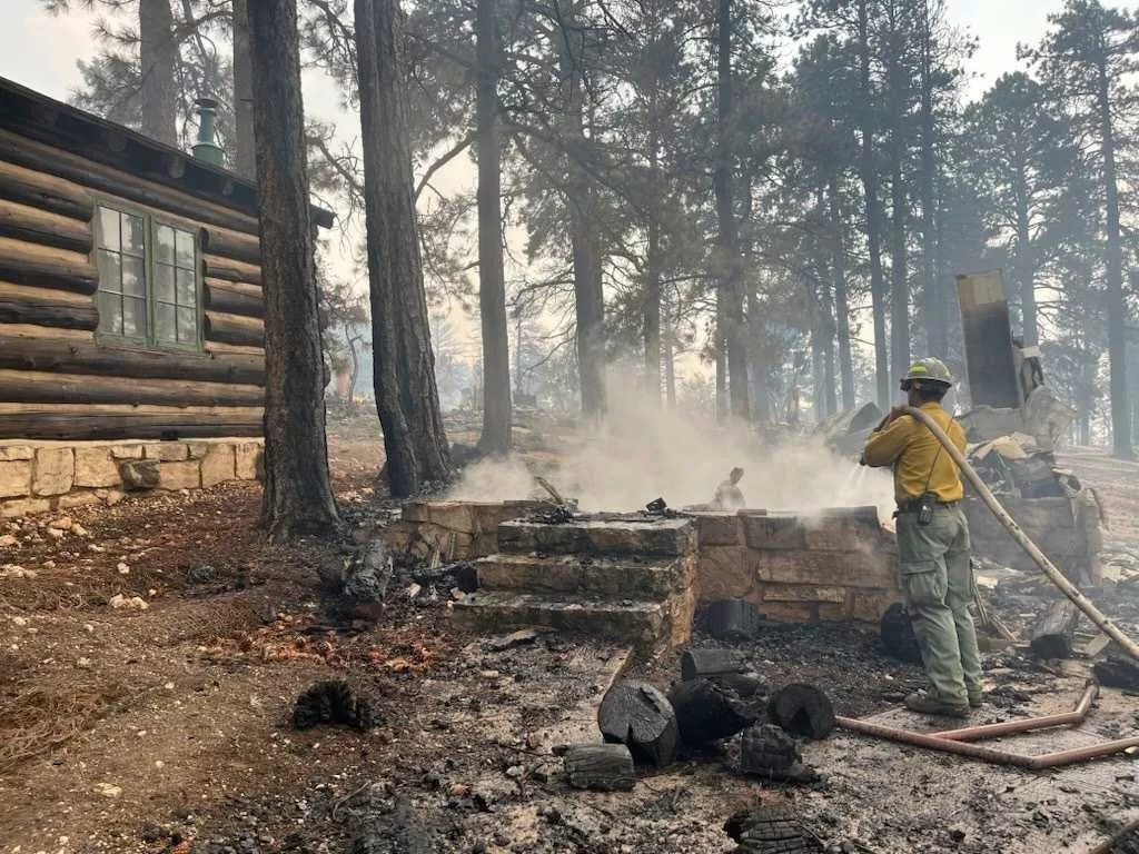 Wildfire devastates Grand Canyon's North Rim, destroying historic lodge and visitor center
