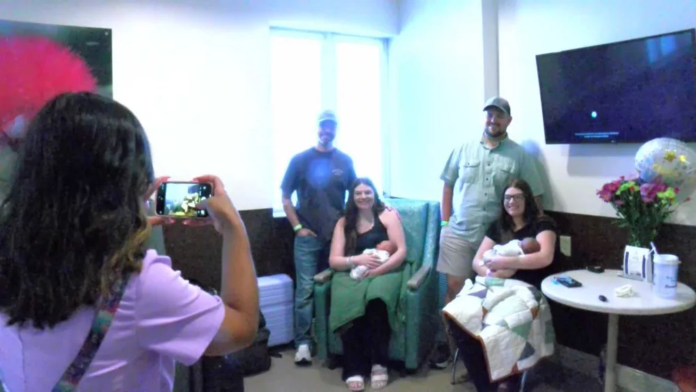 VIDEO: Twin sisters give birth to baby boys one day apart