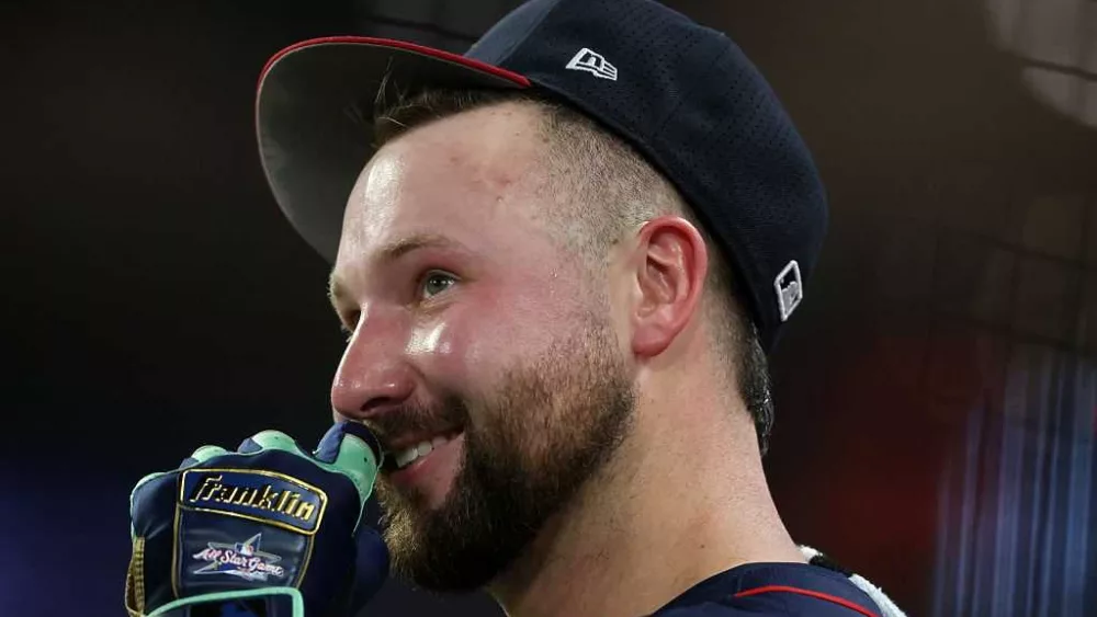 Seattle's Cal Raleigh becomes first catcher and switch-hitter to win Home Run Derby