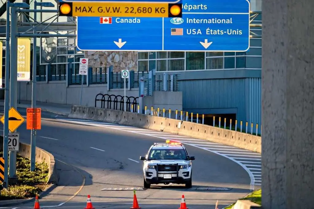 Stolen private plane forces airspace shutdown at Vancouver airport