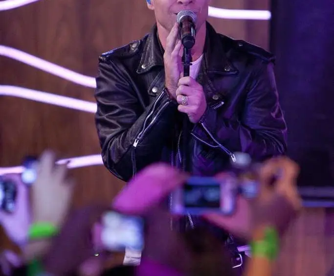 Backstreet Boys' Brian Littrell sues Florida sheriff's office over beach trespassers