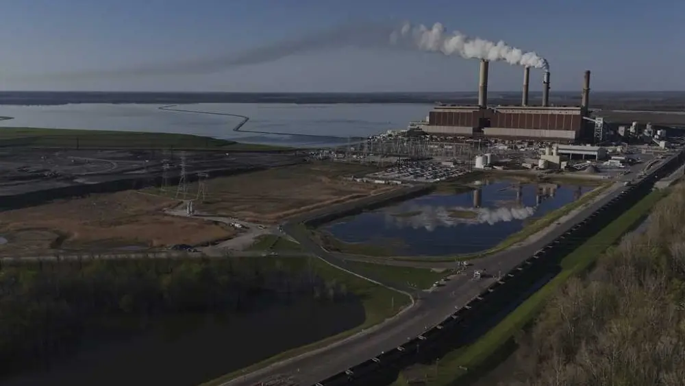 Trump offers regulatory relief for coal, iron ore and chemical industries