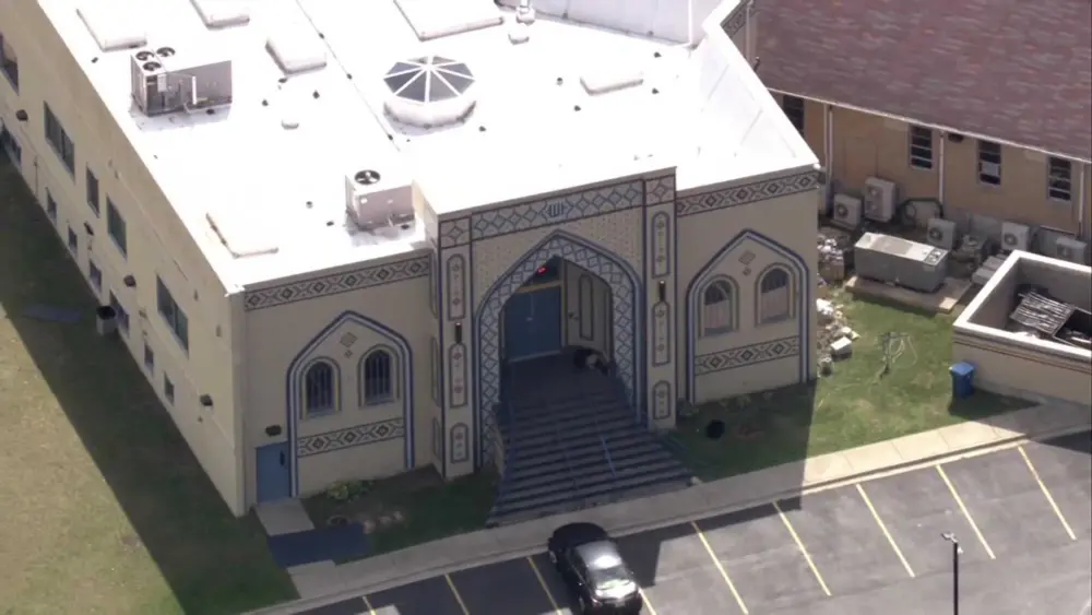 Teen accused of terror plot against Islamic center near Chicago