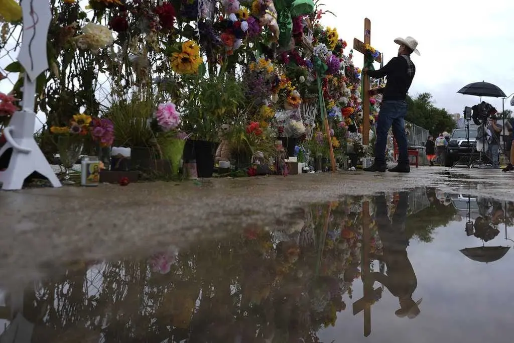 3 people still missing from deadly floods in Texas county, down from nearly 100