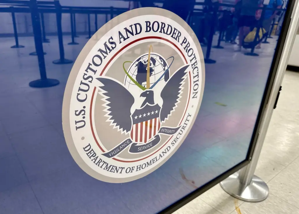 Off-duty US Customs and Border Protection officer shot in NYC in apparent robbery