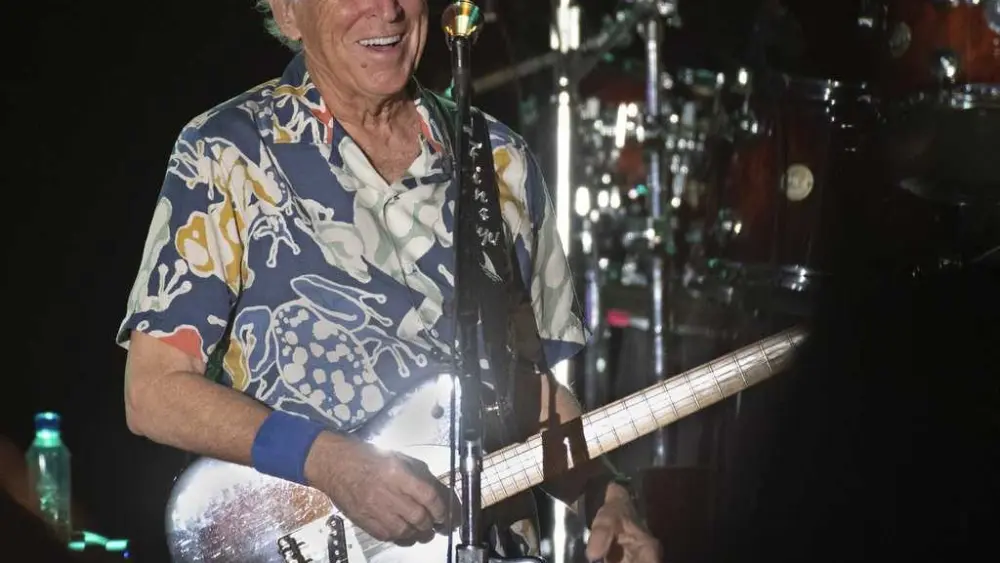 Jimmy Buffett's widow accuses financial adviser of breaching fiduciary duty in $275M trust battle
