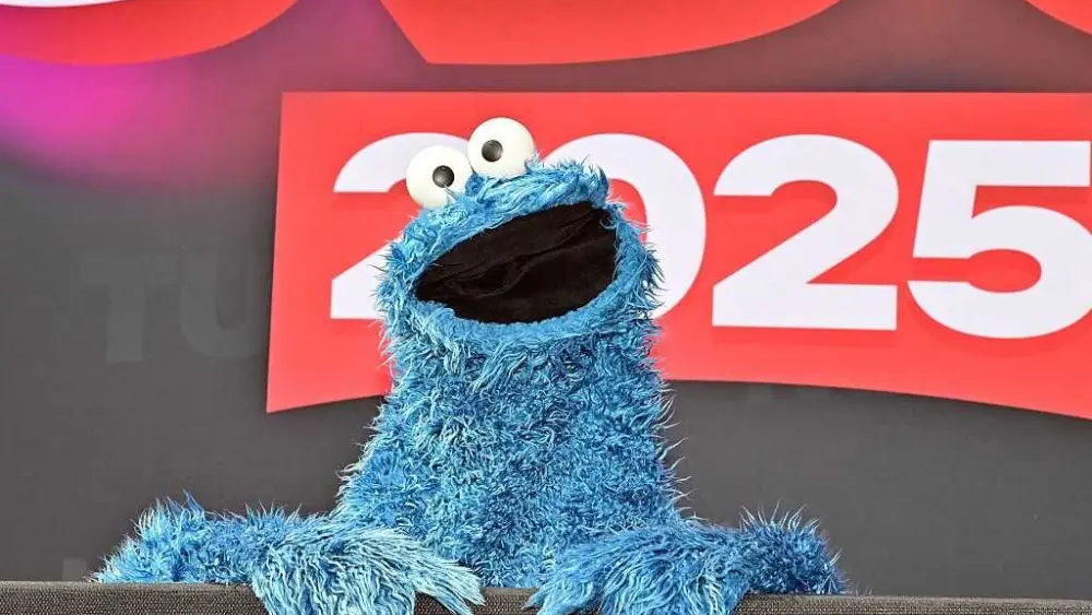 Cookie Monster to be Grand Marshal for Brickyard 400 at IMS