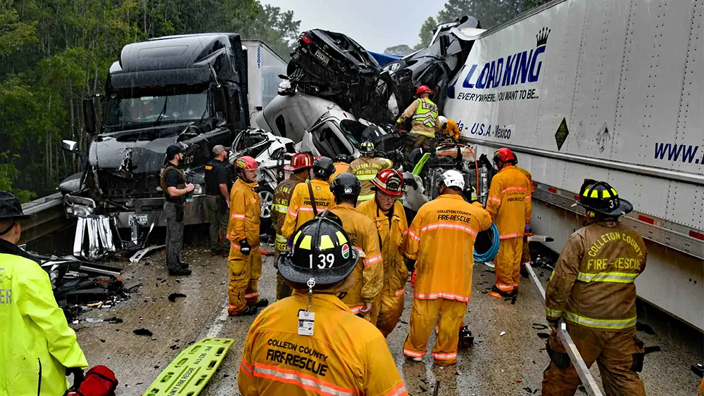 Back-to-back crashes on I-95 in South Carolina leave 2 people dead, 26 injured