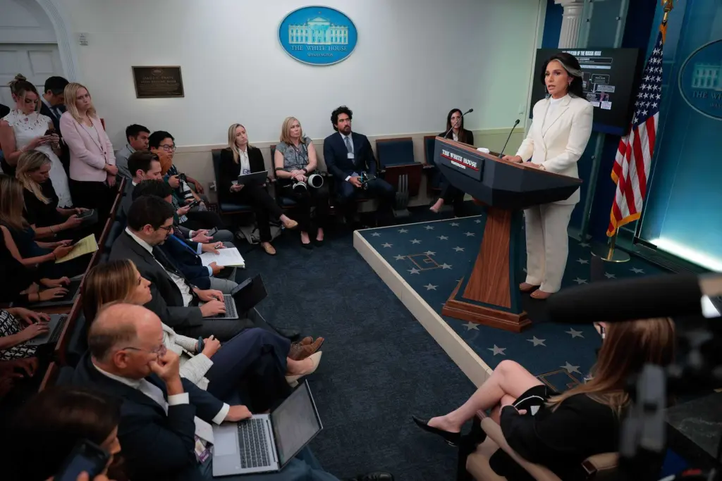 Gabbard releases more Russia documents to accuse Obama of 'manufacturing' intelligence