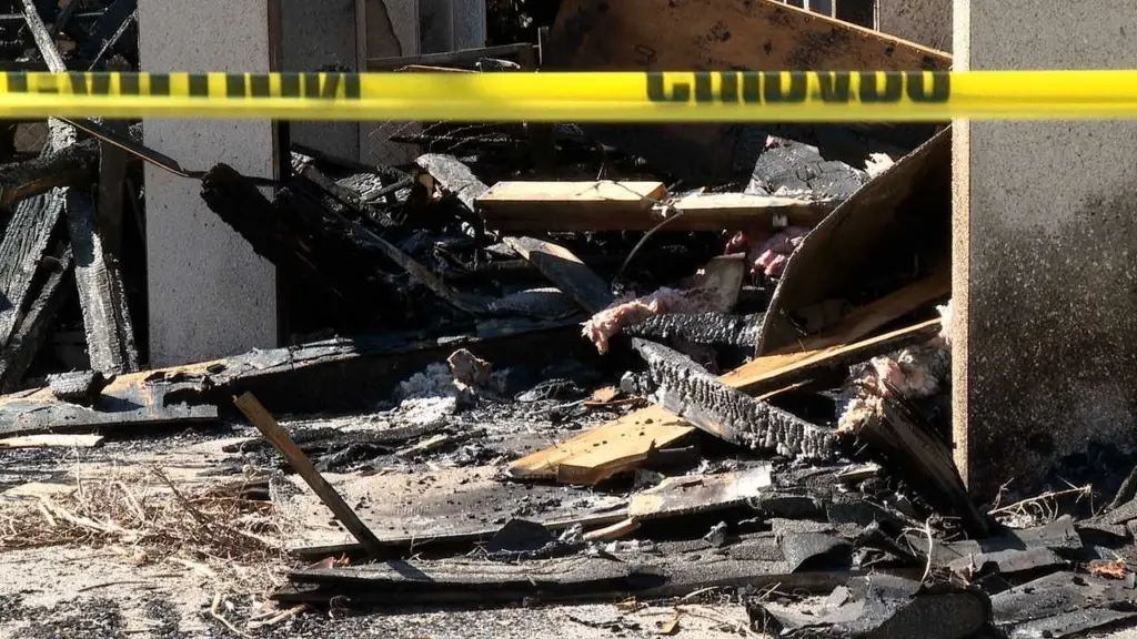 Tybee woman escapes fire by jumping from window — community steps in to help