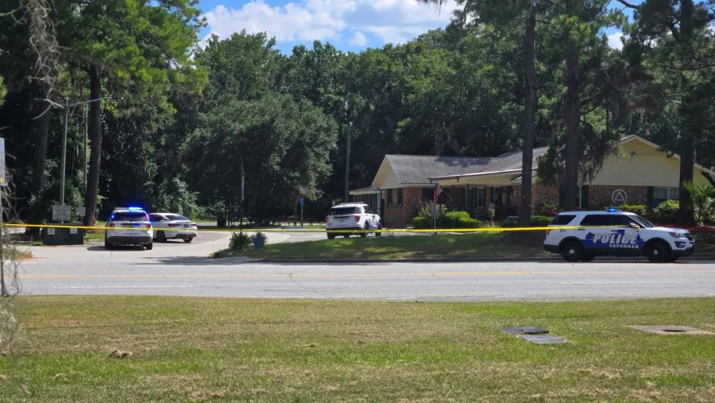 Man 'significantly injured' in shooting on Savannah's southside