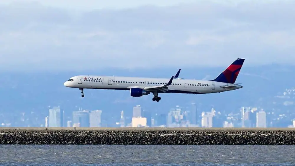 Pilot arrested on child sex abuse material charges after landing at San Francisco airport