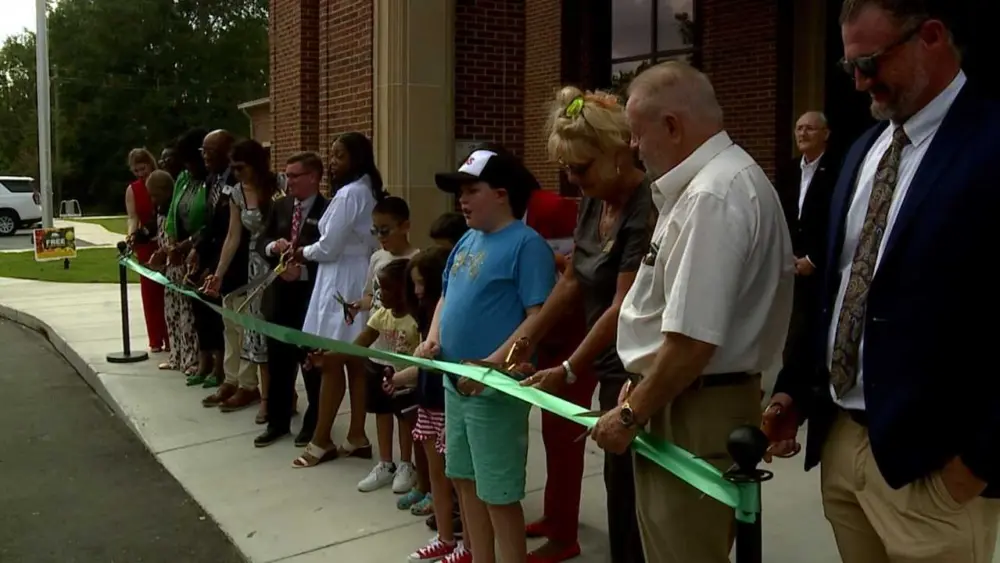'Monday is going to be a beautiful day': New Bloomingdale Elementary