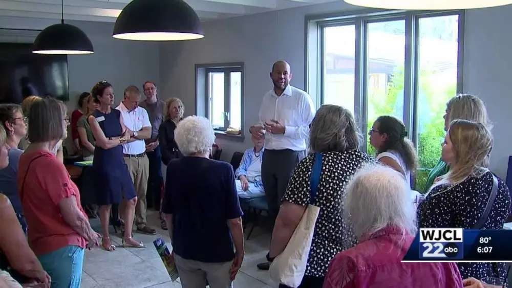 Jason Esteves kicks off governor campaign with Savannah rallies