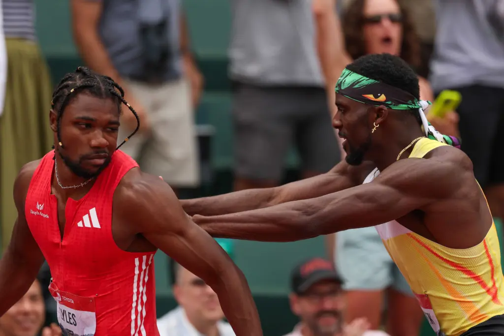 Noah Lyles shoved by rival Kenny Bednarek after his win in 200 meters at US nationals