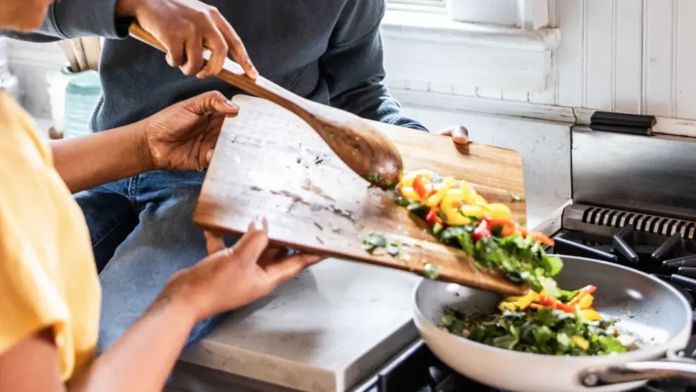 Eating minimally processed meals doubles weight loss even when ultraprocessed foods are healthy, study finds