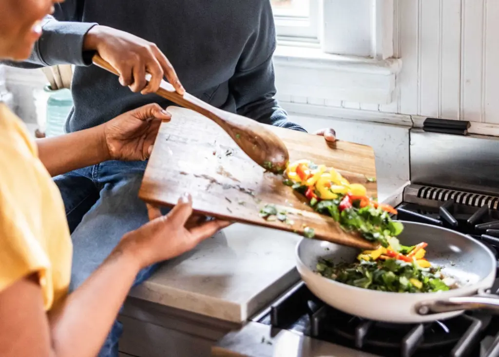 Eating minimally processed meals doubles weight loss even when ultraprocessed foods are healthy, study finds