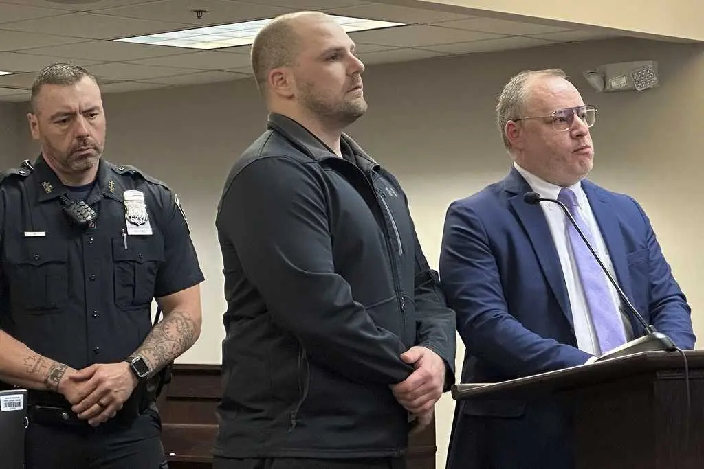 Former New York prison guard sentenced to 15 years for beating death of inmate
