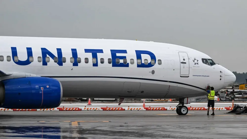 United Airlines grounds flights nationwide