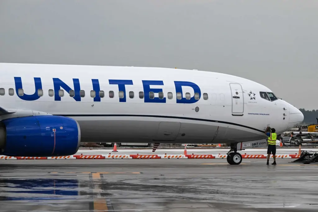 United Airlines grounds flights nationwide