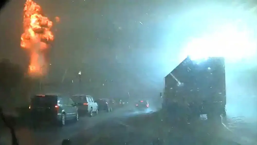 Dashcam captures massive lightning strike, explosion in South Carolina